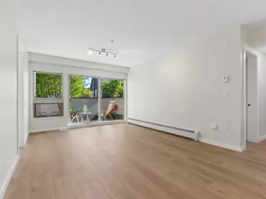 109 1033 St. Georges Avenue, North Vancouver, BC, North vancouver — Apartment/Condo for sale