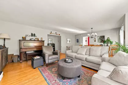 950 Tollcross Road, North Vancouver, BC, North vancouver — Single Family Residence for sale