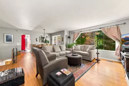 950 Tollcross Road, North Vancouver, BC, North vancouver — Single Family Residence for sale