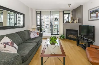 1103 175 W 1st Street, North Vancouver, BC, North vancouver — Apartment/Condo for sale