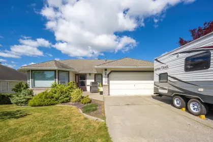 2915 Southern Crescent, Abbotsford, BC, Abbotsford — Single Family Residence for sale
