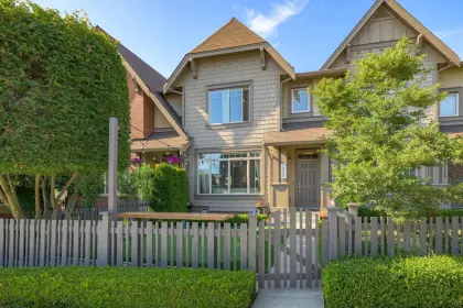 16427 24a Avenue, Surrey, BC, Surrey — Row House (Non-Strata) for sale