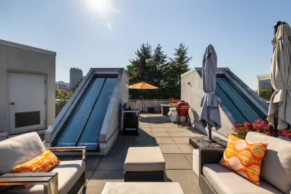 312 674 Leg In Boot Square, Vancouver, BC, Vancouver — Apartment/Condo for sale