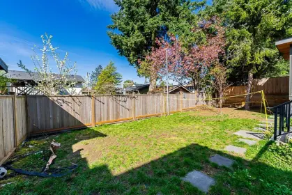 8671 154a Street, Surrey, BC, Surrey — Single Family Residence for sale