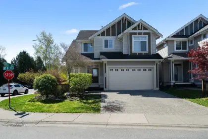 21192 81b Avenue, Langley, BC, Langley — Single Family Residence for sale