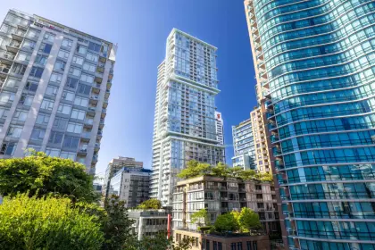 3812 777 Richards Street, Vancouver, BC, Vancouver — Apartment/Condo for sale