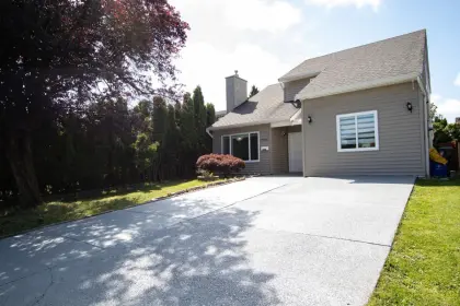 2224 Willoughby Way, Langley, BC, Langley — Single Family Residence for sale