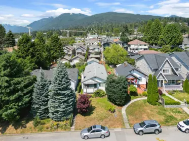 210 E 20th Street, North Vancouver, BC, North vancouver — Single Family Residence for sale