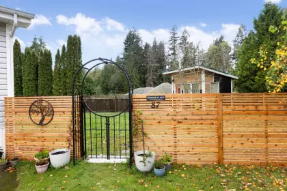 87 1413 Sunshine Coast Highway, Gibsons, BC, Gibsons — Manufactured Home for sale