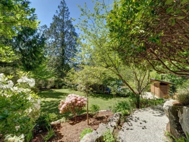 5950 Tillicum Bay Road, Sechelt, BC, Sechelt — Single Family Residence for sale