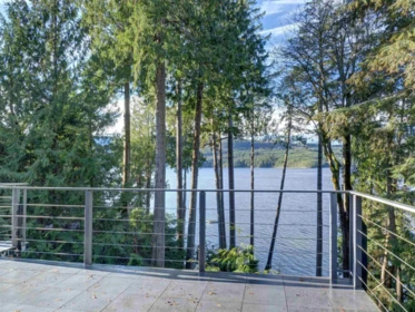 5950 Tillicum Bay Road, Sechelt, BC, Sechelt — Single Family Residence for sale