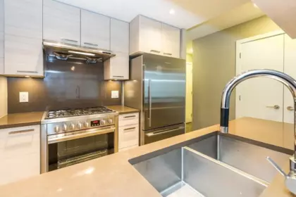 563 6288 No. 3 Road, Richmond, BC, Richmond — Apartment/Condo for sale