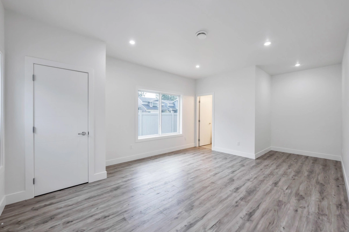 Staircase Photo of 34 750 Hot Springs Road Street, Harrison Hot Springs, BC