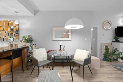 214 2970 King George Boulevard, White Rock, BC, White Rock — Apartment/Condo for sale