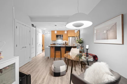 214 2970 King George Boulevard, White Rock, BC, White Rock — Apartment/Condo for sale