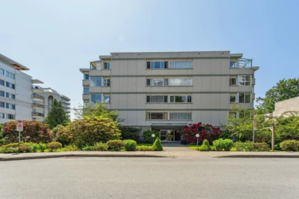 205 1750 Esquimalt Avenue, West Vancouver, BC, West Vancouver — Apartment/Condo for sale