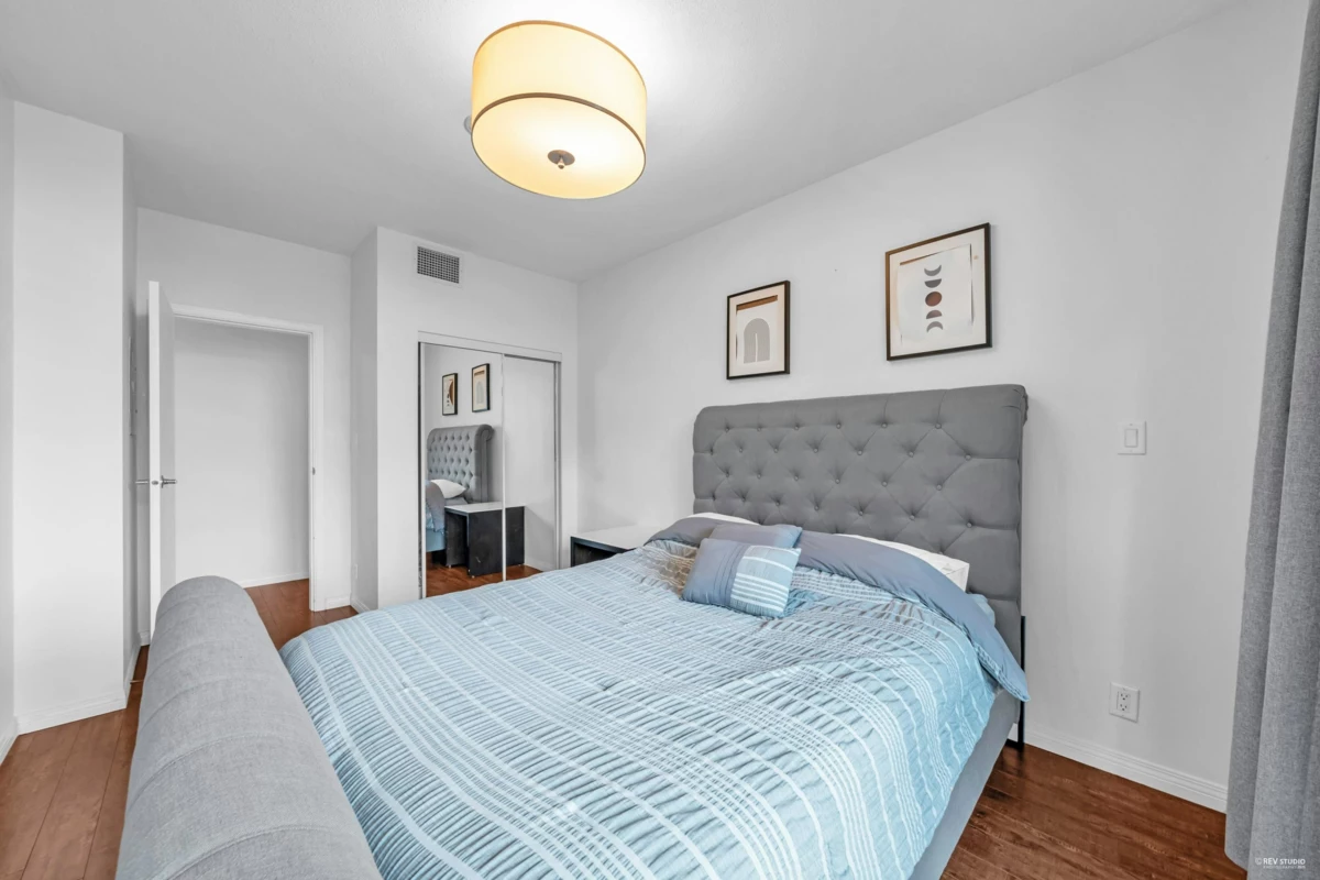 Basement Recreation Room Photo of 409 100 E Esplanade Street, North Vancouver, BC