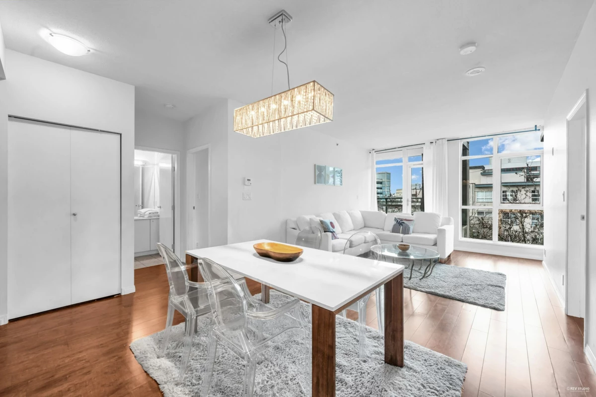 Pantry Photo of 409 100 E Esplanade Street, North Vancouver, BC