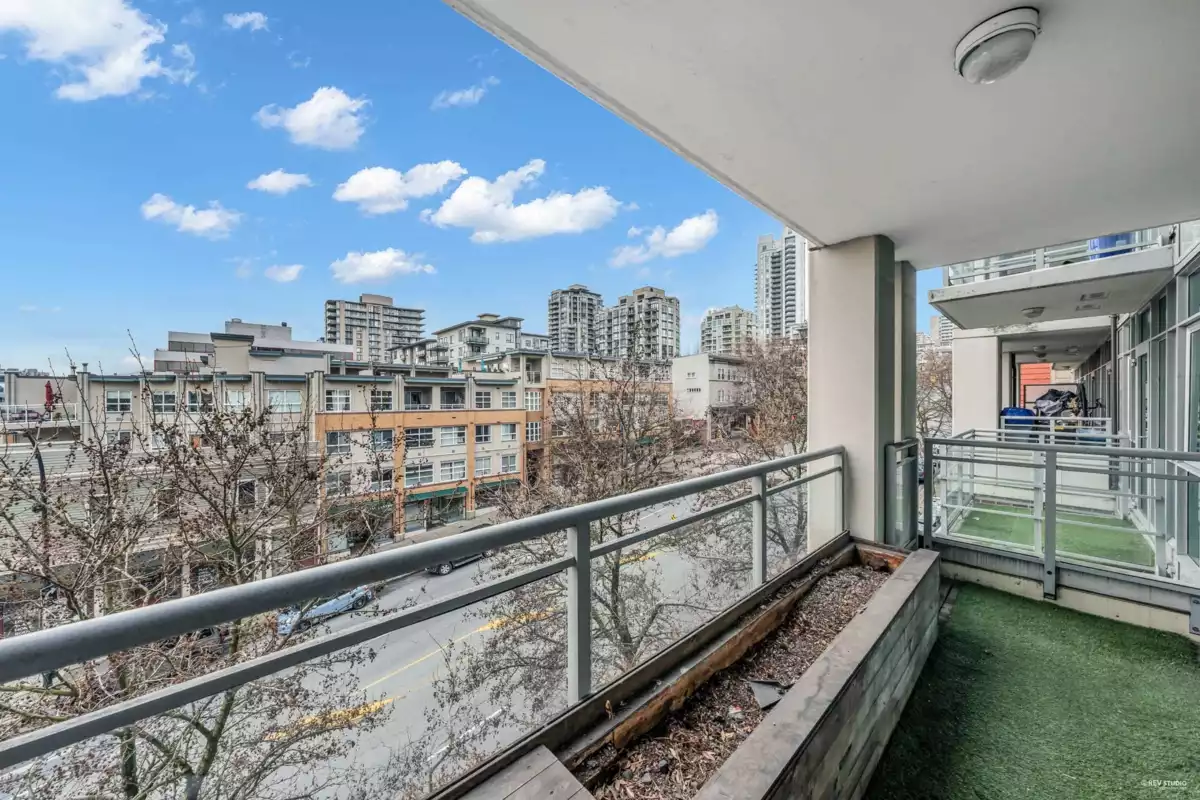 Staircase Photo of 409 100 E Esplanade Street, North Vancouver, BC