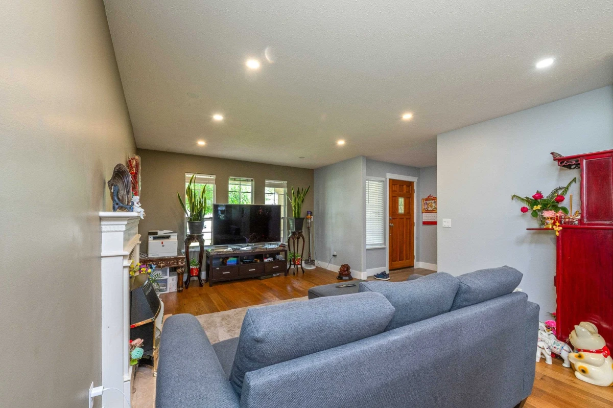 Primary Bedroom Photo of 22342 Old Yale Road, Langley, BC