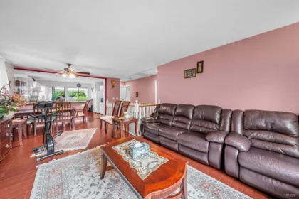 Breakfast Nook Photo of 1112 Hansard Crescent, Coquitlam, BC