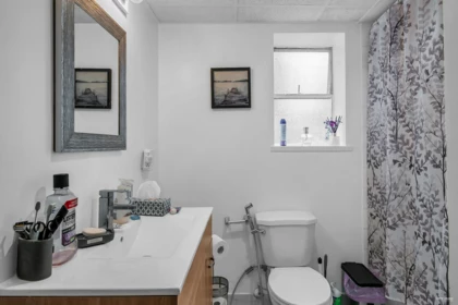 Guest Bathroom Photo of 1112 Hansard Crescent, Coquitlam, BC