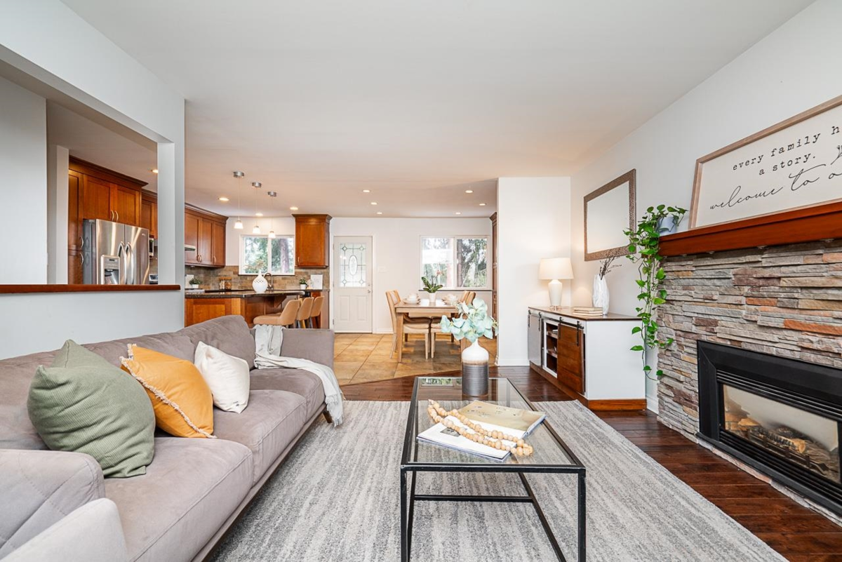 Family Room Photo of 3812 Richmond Street, Port Coquitlam, BC