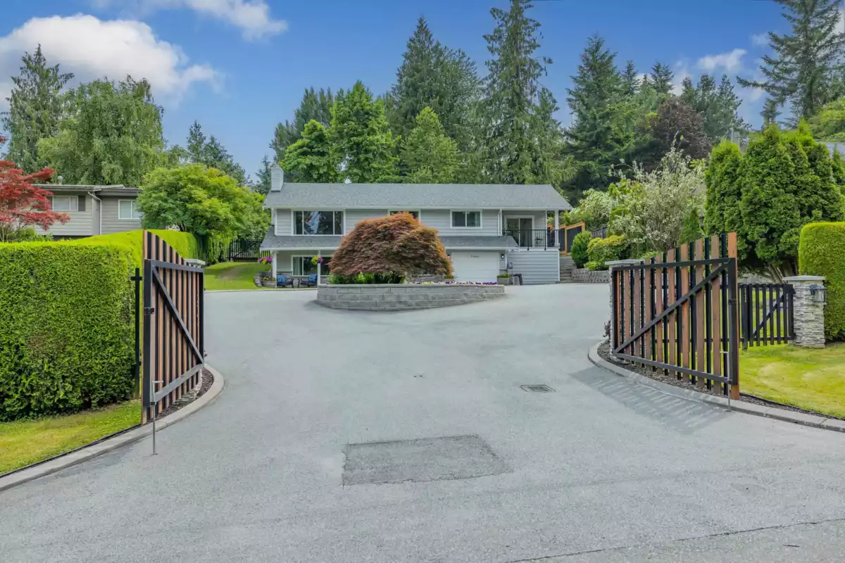 Exterior Front Photo of 29436 Duncan Avenue, Abbotsford, BC