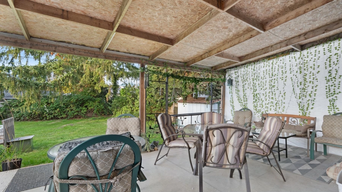 Bedroom 2 Photo of 2187 Central Avenue, Port Coquitlam, BC