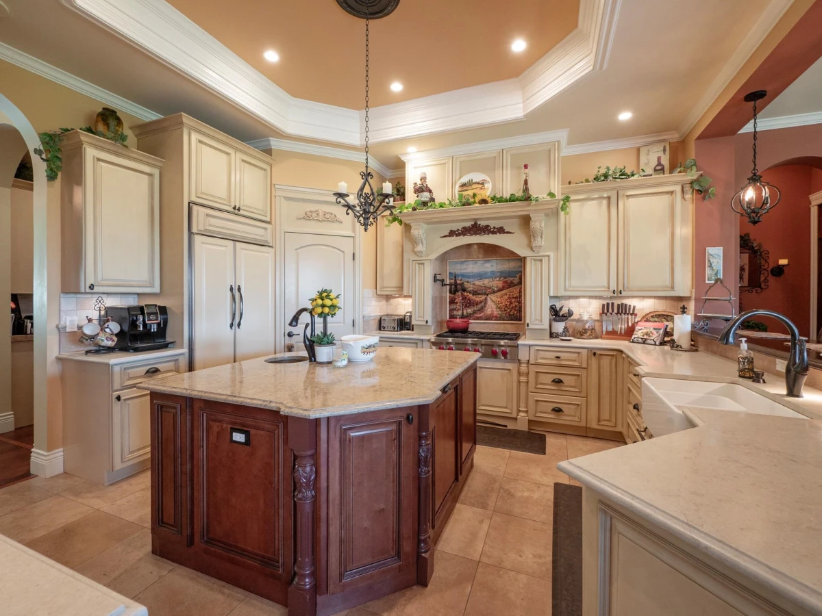 Family Room Photo of 6391&93 Sandpiper Road, Sechelt, BC