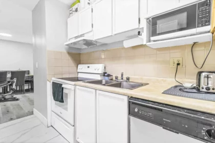 102 7155 134 Street, Surrey, BC, Surrey — Apartment/Condo for sale