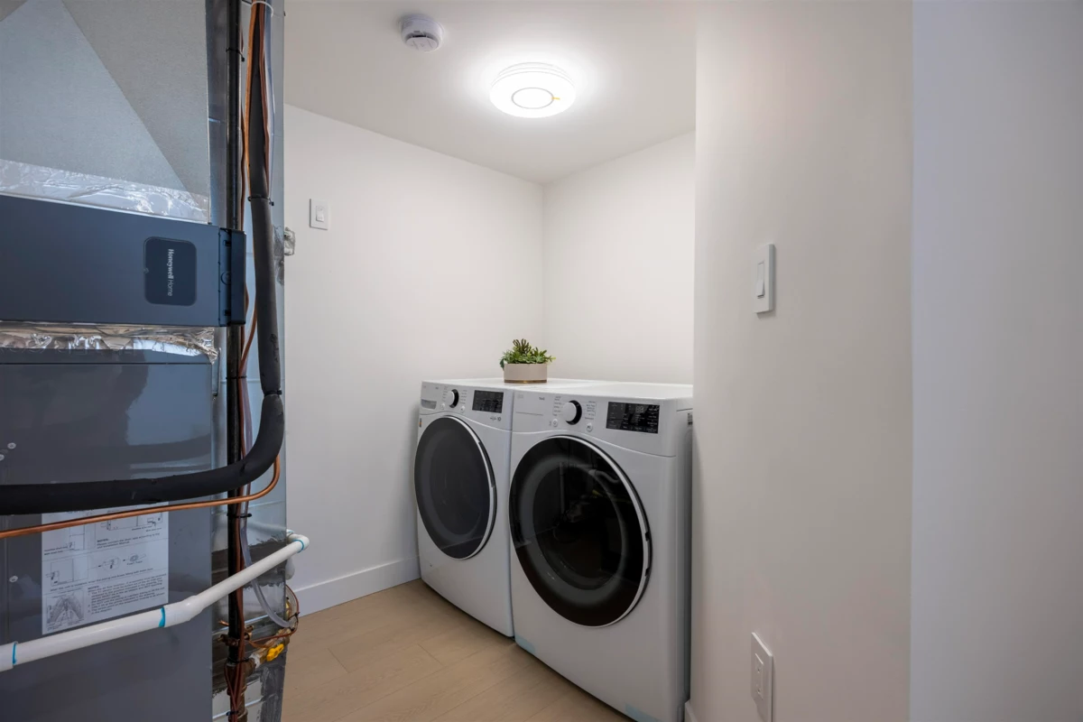 Kitchen Island Photo of 14 8691 Cook Road, Richmond, BC