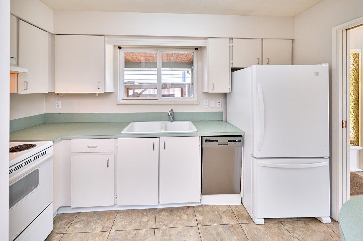 Breakfast Nook Photo of 11371 Frigate Court, Richmond, BC