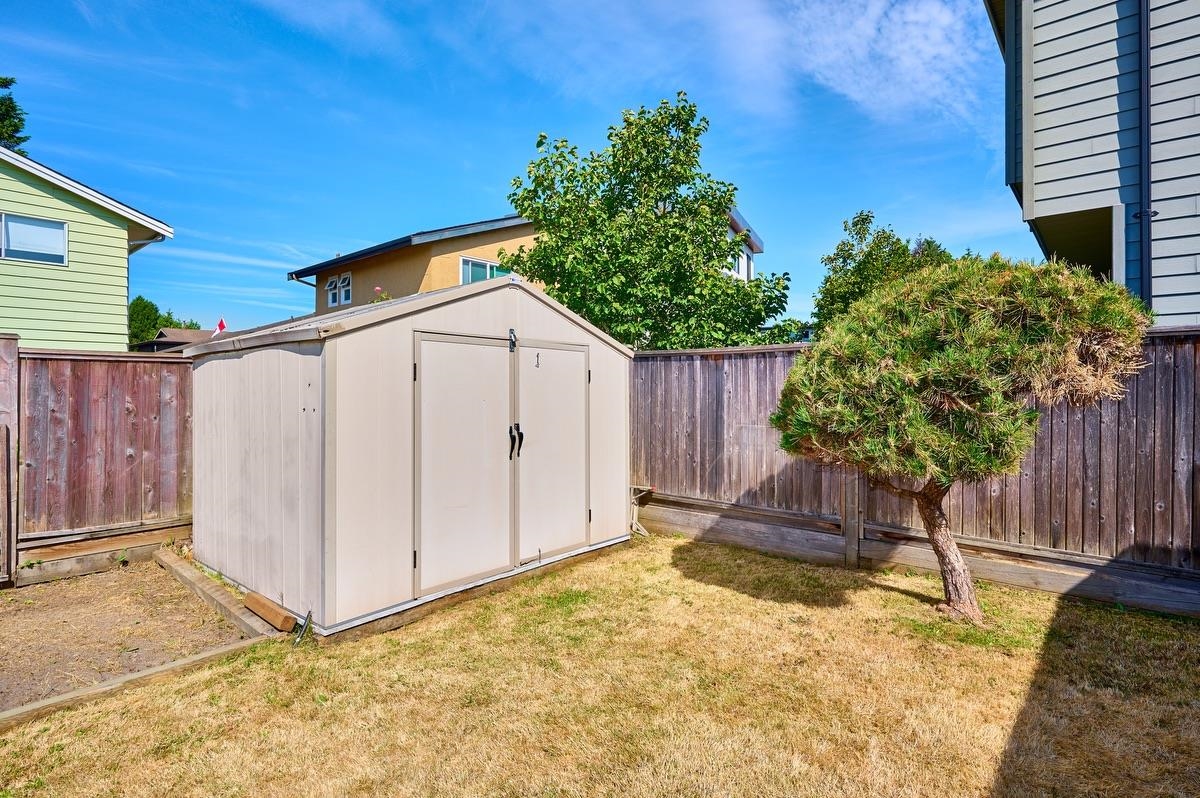 Hallway Photo of 11371 Frigate Court, Richmond, BC