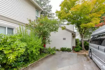 6055 W Greenside Drive, Surrey, BC, Surrey — Townhouse for sale