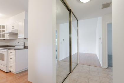 6055 W Greenside Drive, Surrey, BC, Surrey — Townhouse for sale