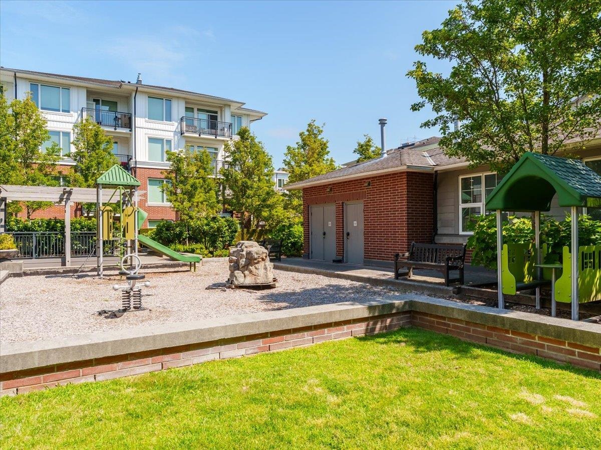 Powder Room Photo of 301 9388 Mckim Way, Richmond, BC