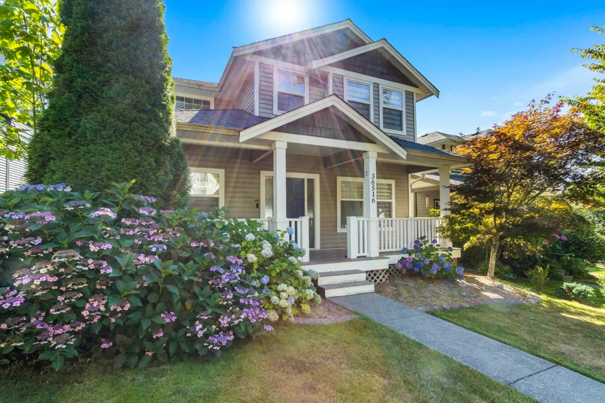 Living Room Photo of 36516 Lester Pearson Way, Abbotsford, BC