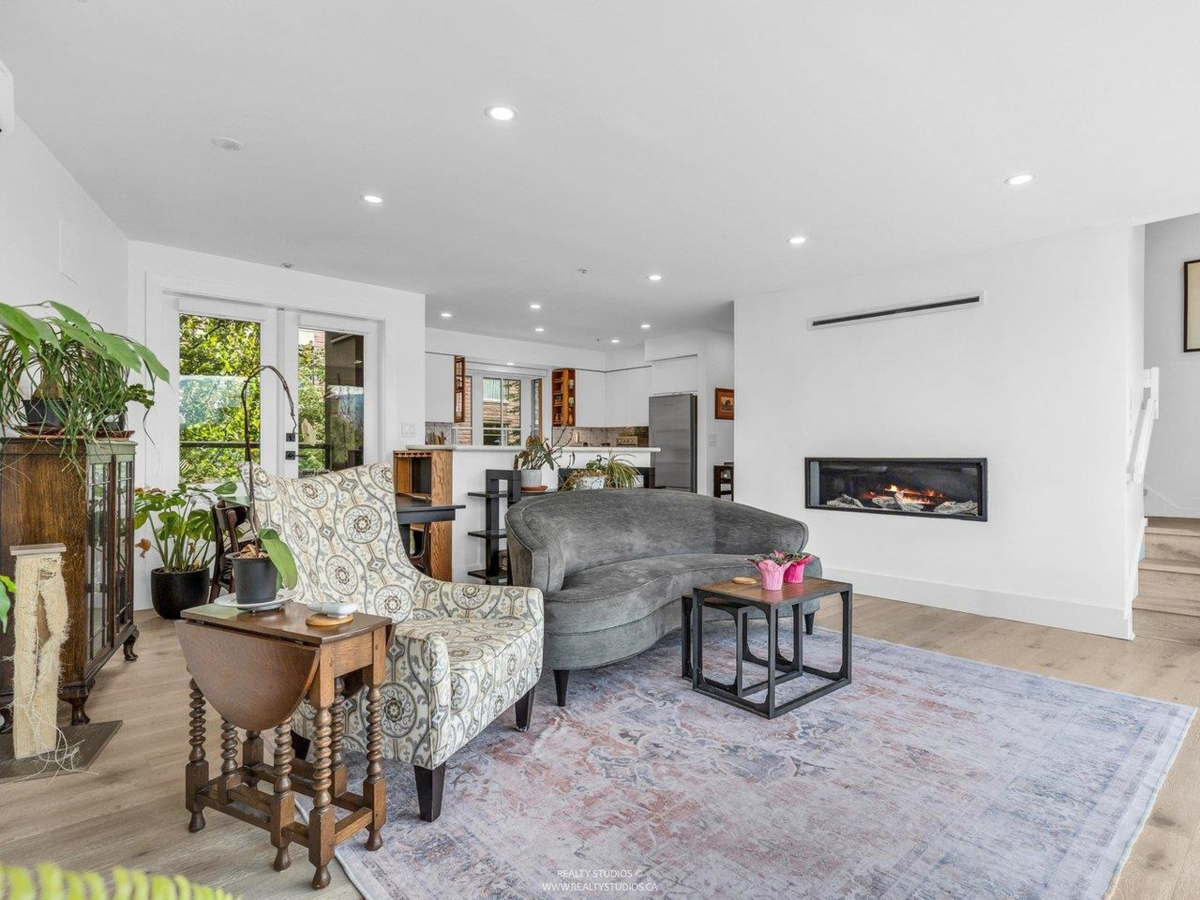 Bedroom 2 Photo of 141 Alexander Street, Vancouver, BC