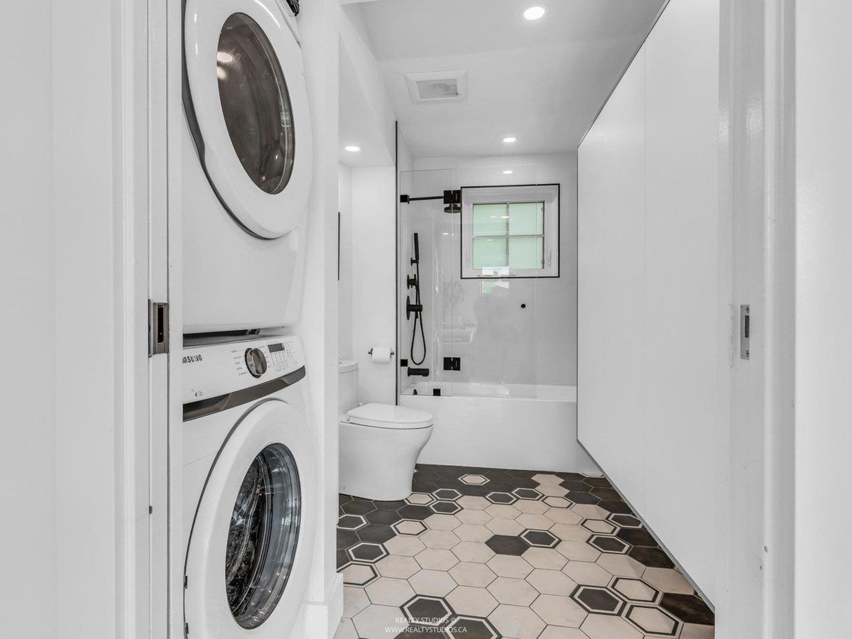 Garage Interior Photo of 141 Alexander Street, Vancouver, BC