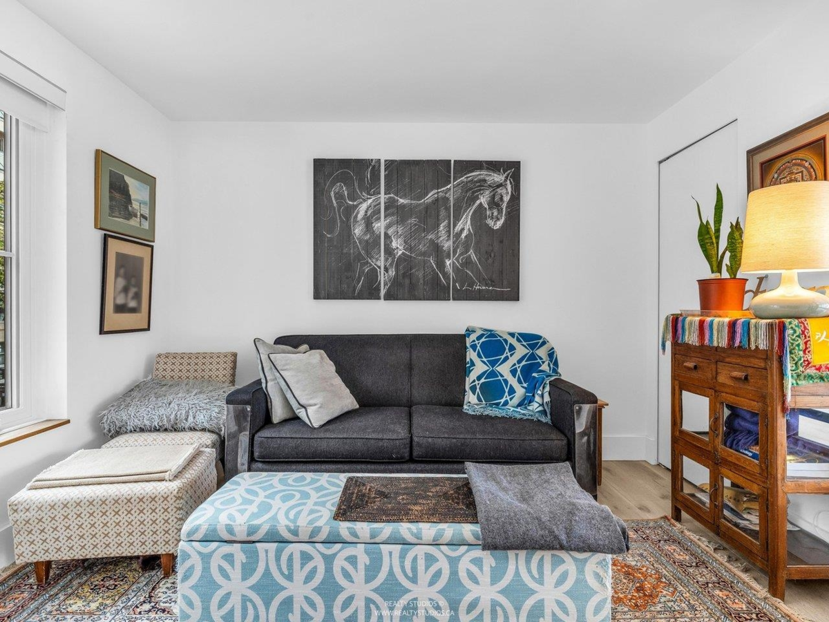 Staircase Photo of 141 Alexander Street, Vancouver, BC