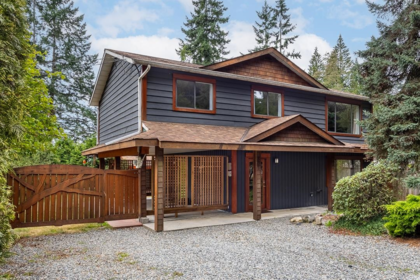 801 Reed Road, Gibsons, BC, Gibsons — Single Family Residence for sale