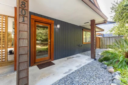 801 Reed Road, Gibsons, BC, Gibsons — Single Family Residence for sale