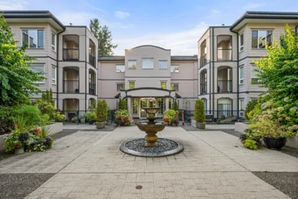301 1533 Best Street, White Rock, BC, White Rock — Apartment/Condo for sale