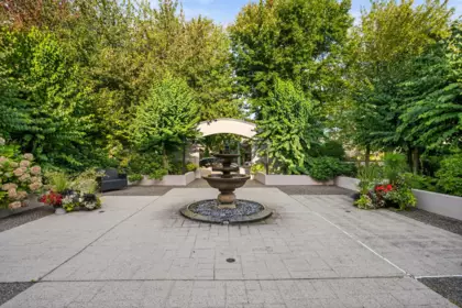 301 1533 Best Street, White Rock, BC, White Rock — Apartment/Condo for sale