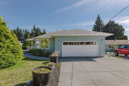 1551 Islandview Drive, Gibsons, BC, Gibsons — Single Family Residence for sale