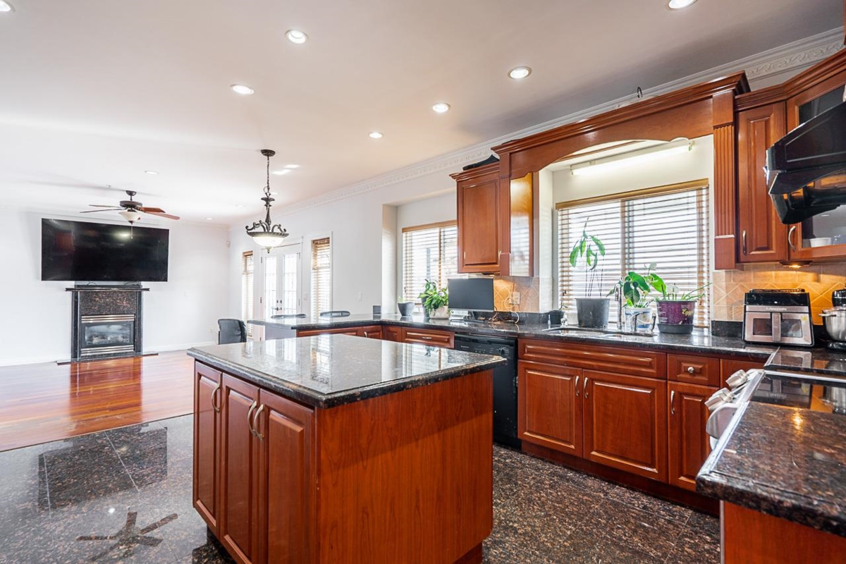 Bedroom 2 Photo of 1306 E 60 Avenue, Vancouver, BC
