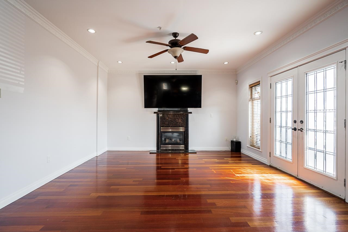 Breakfast Nook Photo of 1306 E 60 Avenue, Vancouver, BC