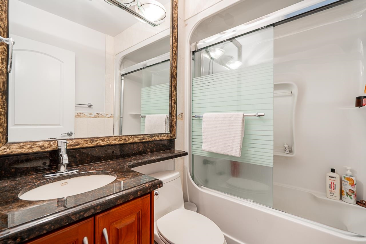 Guest Bathroom Photo of 1306 E 60 Avenue, Vancouver, BC