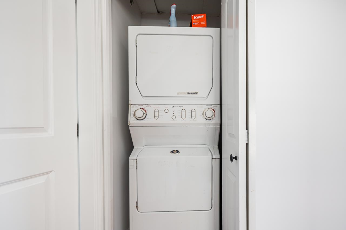 Staircase Photo of 1306 E 60 Avenue, Vancouver, BC